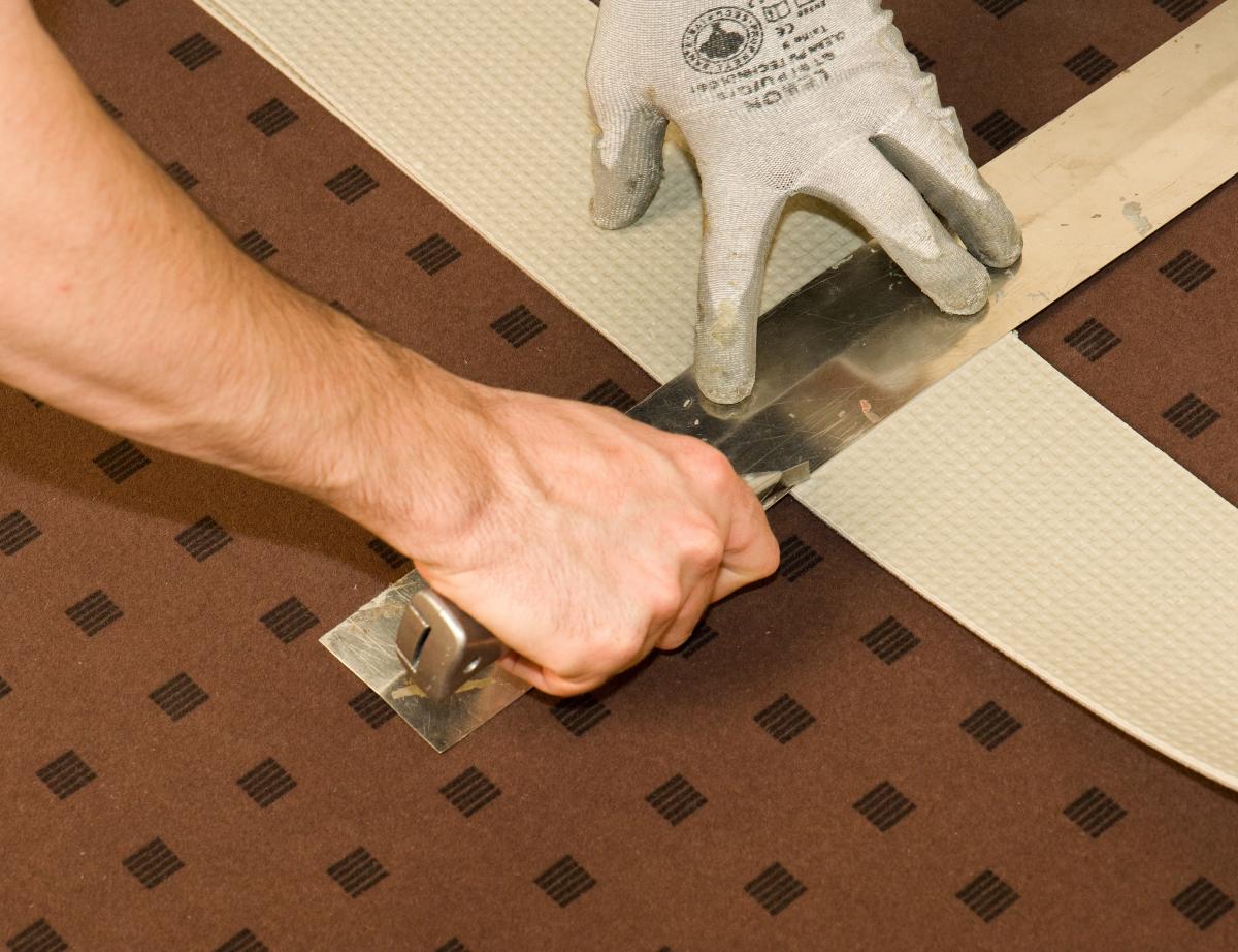 Colles : Bostik déploie son nouveau plan d'actions à l'attention des pros